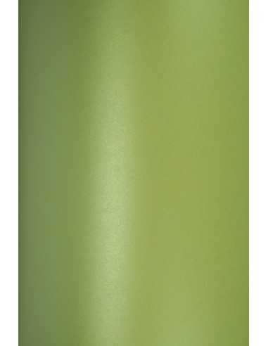 Perleťový metalizovaný dekorativní papír Majestic 120g Satin Lime světle zelený pak pak. 10A5